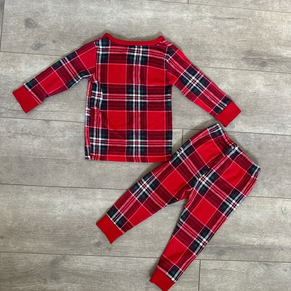 Lets Get Cozy Baby 6-9 Months Christmas 2pc Soft Plaid Pajama Set
Ultra soft - Picture 3 of 5